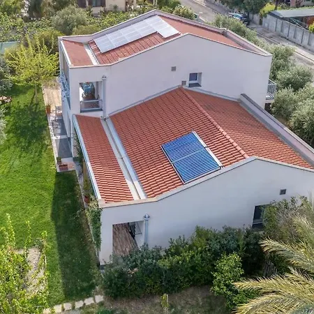 La Casa Degli Ulivi Appartamento In Villa Con Patio Quartu Sant'Elena Exterior photo