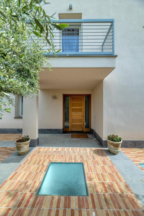La Casa Degli Ulivi In Con Patio Quartu Sant'Elena